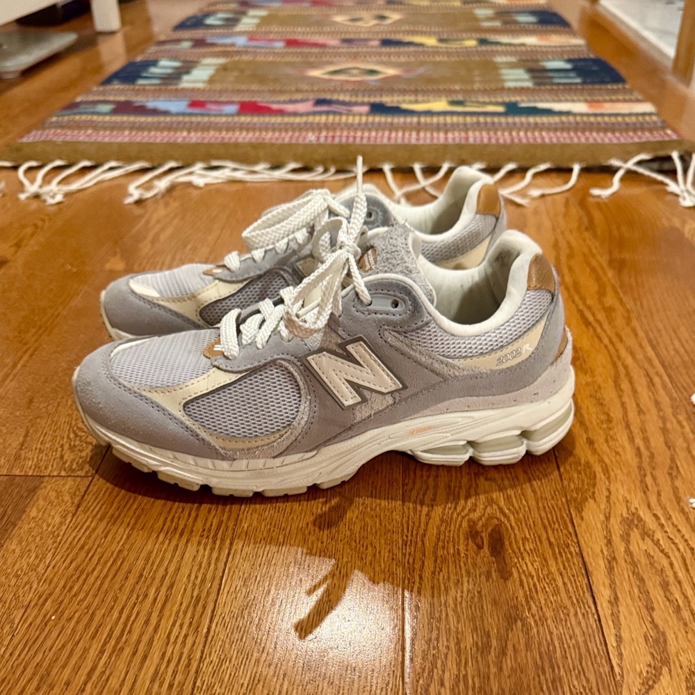 New Balance 2002r Sneakers